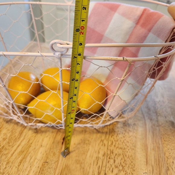 Farmhouse chicken wire basket - Picture 7 of 12